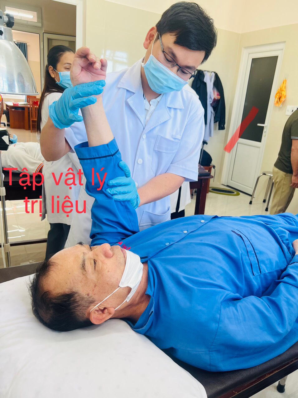 Bệnh nhân tập VLTL